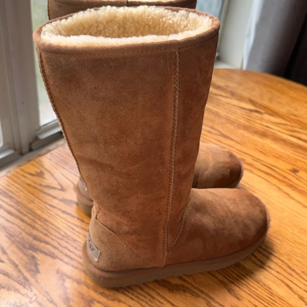 UGG Brown Shearling-Lined Boots size 7 - Picture 1 of 11
